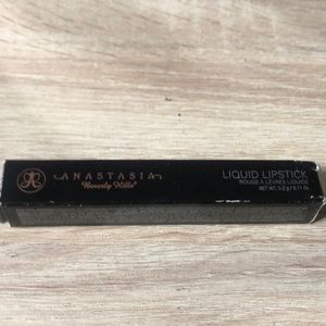 Anastasia Beverly hill liquid lipstick